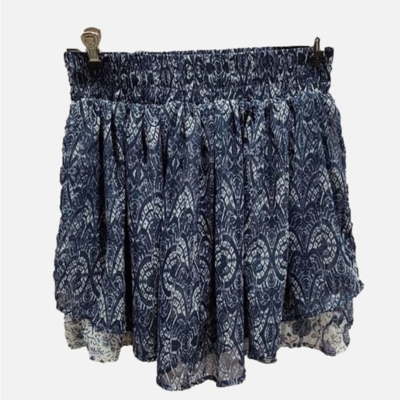 Converse Dresses & Skirts - Converse One Star teen Blue and White Patterned Skirt